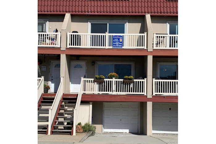Top Floor of Townhouse