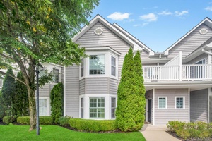 Welcome to maintenance free living at 305 Okeefe Court in Oakdale !