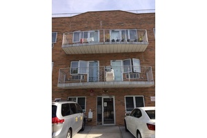 Condo For Sale. sale with parking space 9 50000