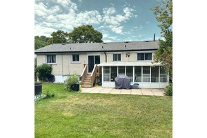 Beautiful detached raised bungalow located in a quiet East Hamilton neighbourhood.