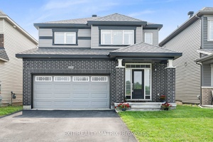 OPEN HOUSE SEPTEMBER 14TH SUNDAY 2 4PM Built in 2018 built freehold townhome in Avalon West, one of the most in demand areas of Orle ans.
