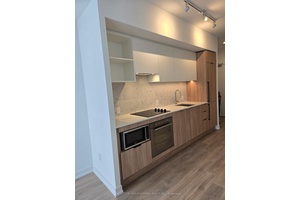 Stylish 1 Bedroom Condo with Stunning Views in the Heart of Downtown Toronto !