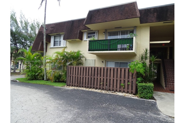 First-floor apartment