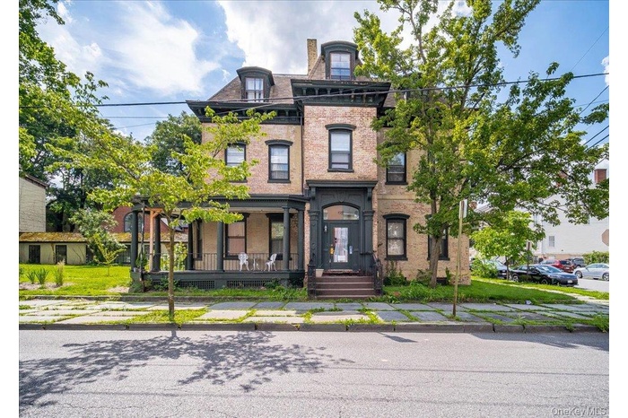 85 Grand Street