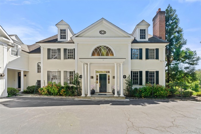 Gorgeous colonial located in Ardsley Park