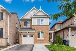 Very Spacious and Bright 2 Bedrooms With 1 Full Washrooms Legal Basement Apartment For Lease !