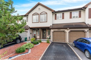 This meticulously maintained 2 1 bed 2 bath townhome in desirable Eastway Gardens, ideally situated at the end of a quiet street is sure to impress !