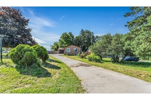 Lovely Full Renovated 2 Bedrooms Bungalow Nestled On Large Lot 100 150 Ft !
