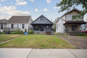 SHOWSTOPPER ! Modern 1. 5 Storey Detached Home Beautifully Renovated 3 1 Bedrooms One of Hamilton's Most Family Friendly Neighborhood's Ideally Located Near Schools, Shopping Centers, Public Transit, Highways, amp ...