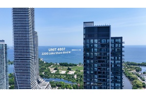 Welcome to this stunning Lower Penthouse Corner Unit in the highly sought after Mimico Lakefront Communities !
