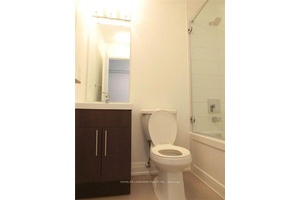 Over 1, 000 Sq. Ft. Of Luxury Condo Townhouse, Plus Extra 367 Sqft Huge Rooftop Terrace.