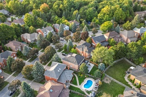 Welcome to Luxury living in Prestigious Bayview Hill.