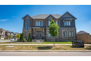Welcome to 146 Bilanski Farm Road, located just steps away from Highway 403.
