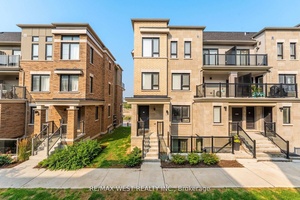 Imagine waking up to views of Lake Ontario and stepping outside to enjoy kilometres of picturesque trails, lush parkland, and a vibrant waterfront.