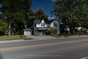 Move in ready, country village family home located in the lovely town of Norwich, approx.