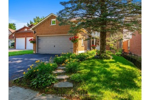 The Perfect 4 Bedroom Detached Home In The Prestigious Aurora Heights Community Situated On A Private Crescent Premium Lot Featuring A Walk Out Basement amp ; Beautiful Brick Exterior Double ...