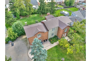 Your Peaceful Escape in Niagara FallsTucked away in the rural heart of Niagara Falls, this expansive two storey home offers the perfect retreat from the everyday hustle while keeping you ...