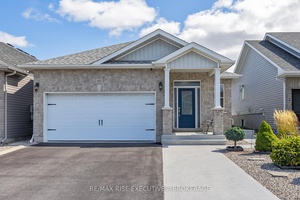 Live comfortably while also generating income from your very own legal secondary suite !