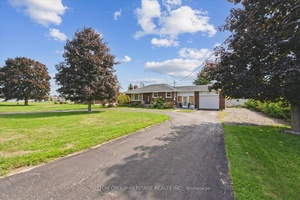 Country Living on the edge of City !
