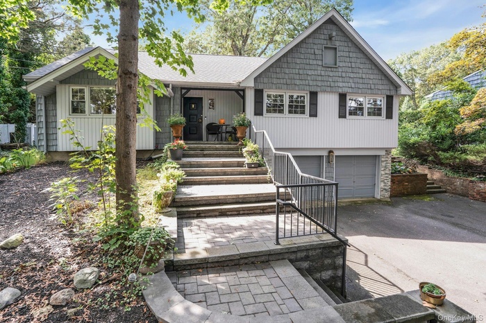 Welcome to 169 Dix Hills Rd in Dix Hills.