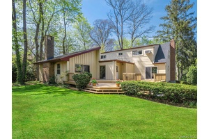 Private Contemporary Escape on Nearly Half an Acre.