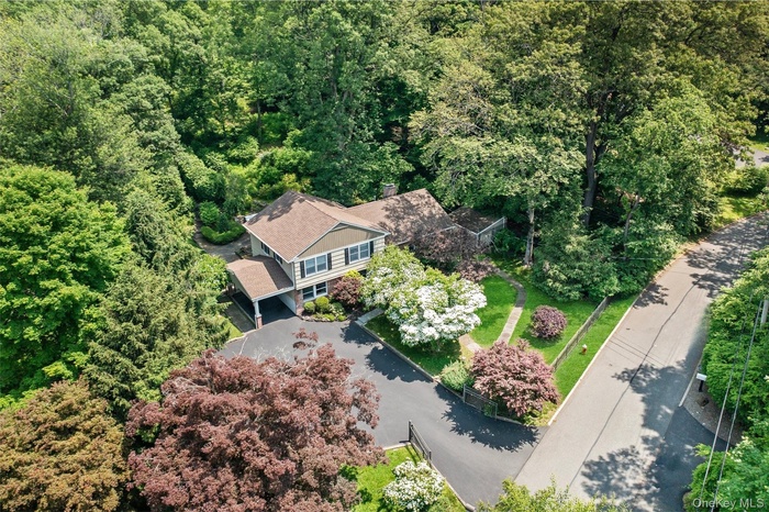 Welcome to 21 Glengary Road.  This four level split home offers a great flow for everyday living.