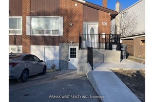 Beautiful 5 Level Backsplit House At Amazing Location, Beautiful Chef Delight Kitchen W Stainless Steel Appliances.