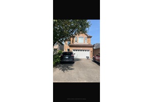 Well Maintained 4 Bedroom, 3 Washroom Home for Lease in Prime Brampton Location !