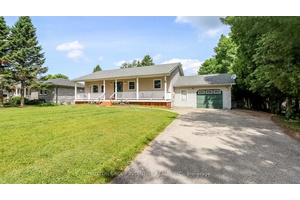 Welcome to 54 Mill St. E in the charming village of Hillsdale.