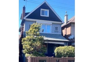Great Rental Unit on the second floor of a triplex.