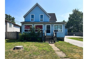 Attention Investors ! Turnkey 5 Plex on Oversized Lot with Strong Rental Income !