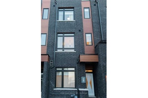 Welcome To This Perfect 2 1 In The Heart Of Richmond Hill.