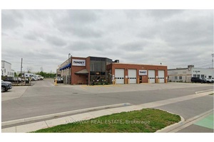 Close proximity to the QEW, Hwy 403, and public transit.