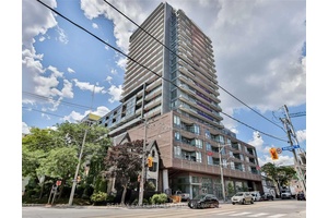Stunning Lake amp ; City Views Spacious 1 Den with Balcony Welcome to this bright and modern 1 1 bedroom condo in the heart of the Distillery St.