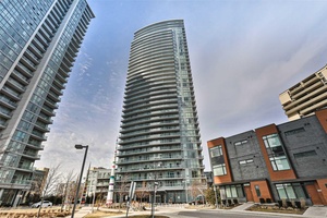 Luxury Condo, South East View, Unobstructed City View, Full Of Sunlight Through Huge Windows !