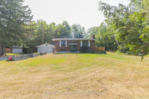 BEAUTIFUL FAMILY HOME NESTLED ON NICE SIZED LOT MINUTES TO THE AMENITIES OF APSLEY.