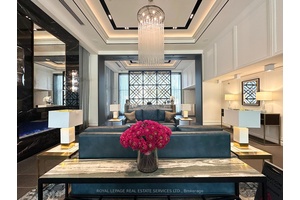 Welcome to this bright and spacious luxury suite offering approx.