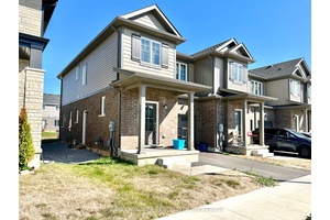 Welcome to 33 Saffron Way !