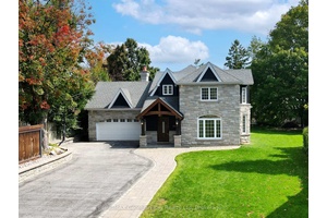 Welcome to this beautifully updated 2 storey home on a rare half acre lot in Barrie's sought after Codrington community.