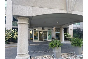 Sun Filled Corner Unit with a large Balcony, with views of the Lake.