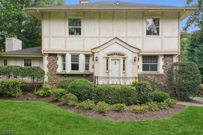Grand 5 Bedroom Home