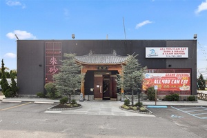 Investment Opportunity Prime Commercial Property for Sale in Massapequa Stable Tenant 8 years remaining on current lease Luxury Renovation Fully upgraded with a stylish bar amp ; fine dining setup ...