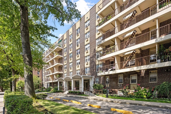 View of apartment building / complex