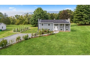 This stunning over 2, 300 sq ft updated raised ranch in the highly desirable Arlington School District is truly move in ready modern, stylish, and absolutely nothing left to do.