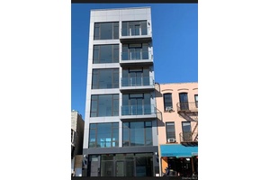Welcome to 28 06 21st Street, a new development boutique condominium featuring chic contemporary style, private outdoor space and outstanding amenities in sought after Astoria.