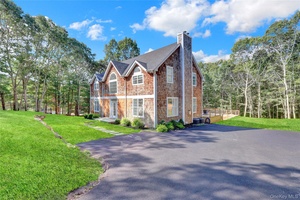 Exquisite. Secluded. Turnkey on a Cul De Sac.