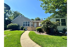 Spacious 2 Bed, 2 Bath Condo with Basement amp ; Garage in 55 Gated Community with Amenities Welcome to this beautifully maintained 2 bedroom, 2 bath end unit condo offering ...