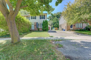 THE BEST PRICED SEMI IN THE NEIGHBOURHOOD !