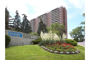 LIVE THE HIGH LIFE LAMBTON SQUARE !