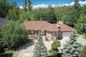 Spectacular Custom Built Bungalow In Allenwood Beach Area.
